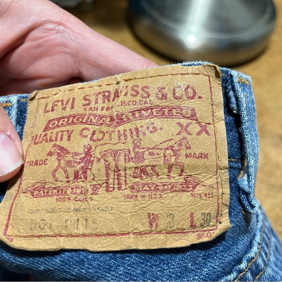 Levi’s 501 Vintage 1986 Buttonfly Cropped Jeans Sz W38 L23 - Picture 3 of 16
